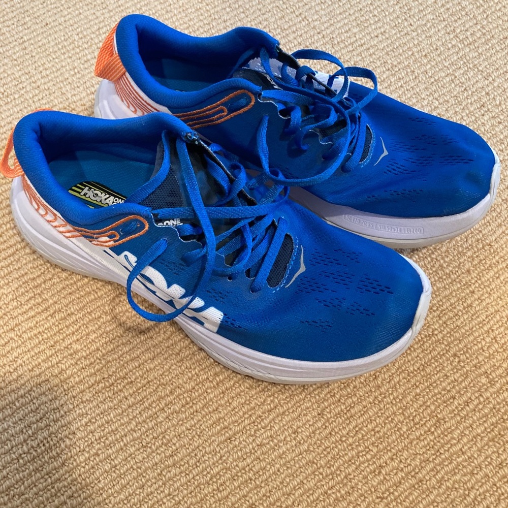 Hoka One One Carbon X NWOT
